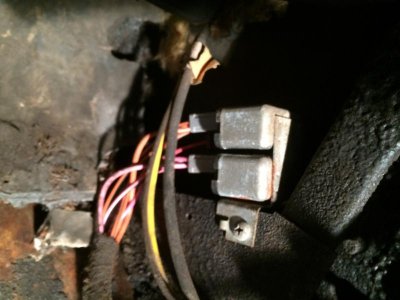 left door panel sw relay.jpg left door panel sw relay.jpg