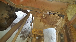 passenger front floor.jpg