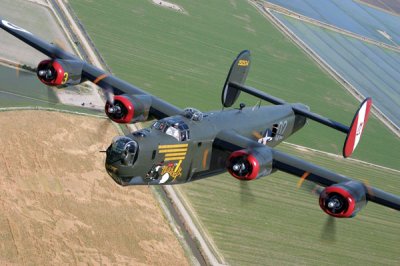 0708-bomber-flight.jpg 0708-bomber-flight.jpg