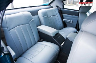 chrysler-cl-charger-interior-rear.jpg