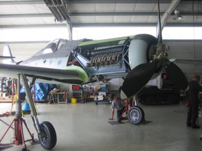 Fw190D-longnose-engine-002.jpg