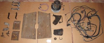 harness parts lot.jpg harness parts lot.jpg