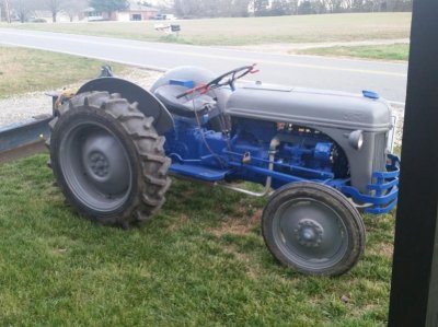 sm_tractor01.jpg