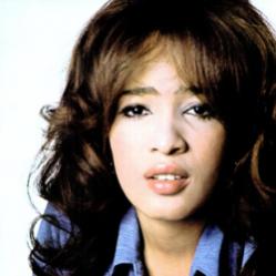 250px-Ronnie_Spector_(1971).jpg