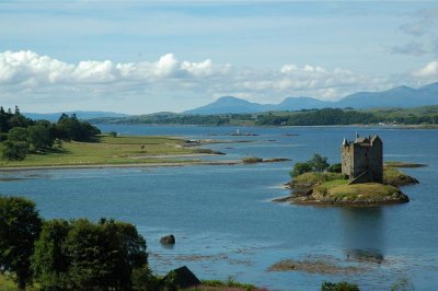 Castle_Stalker_Scotland.jpg