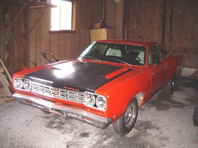 1968 Road Runner 383 4-speed post car