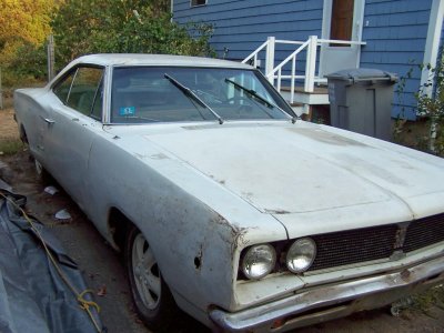 1968 Dodge Coronet 500 with an unusual seatbelt configuration 2-door