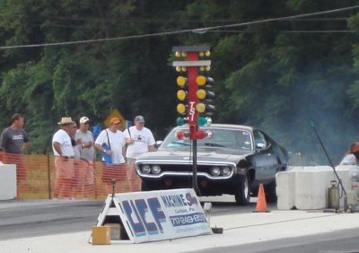 A bunch of mopars. 72,71,08,09,69