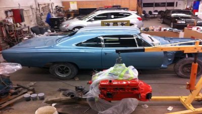 69 plymouth Road Runner Engine and suspension installed