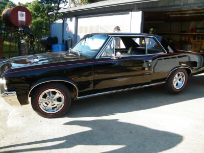 1964 Pontiac GTO 389 cu Tripower,4 speed,3.90 posi trc Date Code Correct