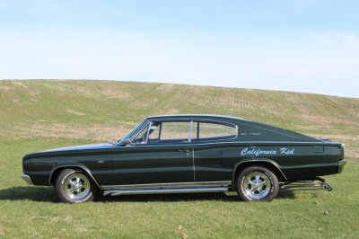 1966 Charger auto Dark Green