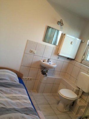 toilet ac.jpg