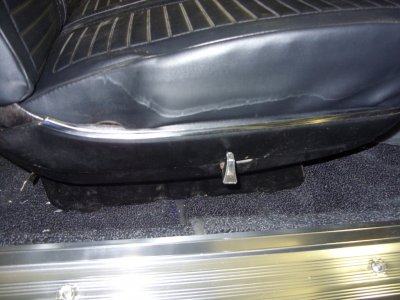 67 seat side 007.JPG