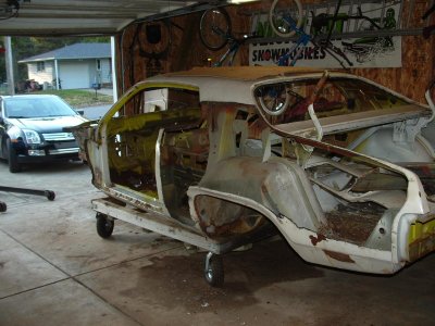 Dissasembled car 005.jpg
