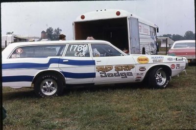 rodshopstationwagoninpit71indybusha[1].jpg
