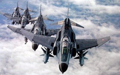 f4-phantom-jet-fighter-wallpaper.jpg