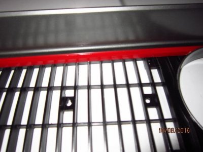 70 coronet grilles 10-08-16 005.JPG