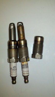 broken plug3.jpg