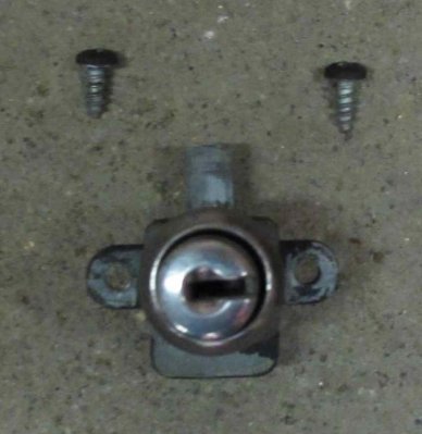 glove box lock and hardware.jpg