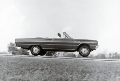 1966-Dodge-Coronet-Hemi-side.jpg