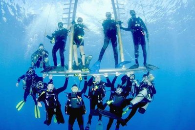 truk-lagoon-odyssey-liveaboard-scuba-diving-micronesia-chuuk-hang-bar.jpg
