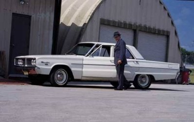 p56450_large-1966_Dodge_Hemi_Coronet-Drivers_Side_View.jpg