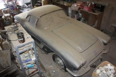 barn-find-1961-corvette-parked-since-1968-image-ebay-motors_100391356_m.jpg