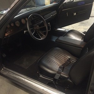 interior 1.jpg interior 1.jpg