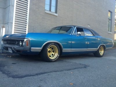 1970-dodge-monaco-500-brougham-edition-custom-mopar-lowrider-4-doorlow-miles-5.JPG