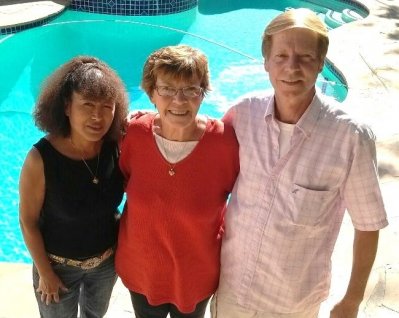 me,amandaand mom.jpg me,amandaand mom.jpg