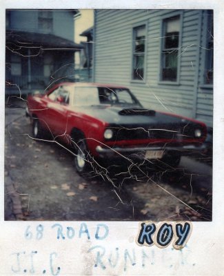 Red 1968 Road runner.jpg