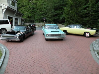 65 B BODIES PARACHUTES W SUPERBEE 008.jpg