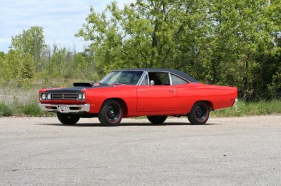 69.5 Roadrunner  4406bbl  A12 Bright Red.jpg