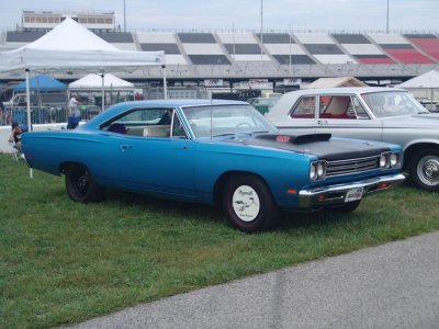 69.5 Roadrunner  4406bbl  A12 True Blue.jpg