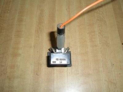 Defog Bracket Trunk Light 001 (Small).JPG Defog Bracket Trunk Light 001 (Small).JPG