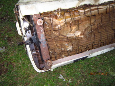 69 bench seat 001.JPG