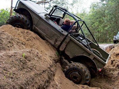 0703dp_02_z%2B1967_jeep_m715_diesel%2Bhigh_centered.jpg