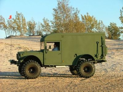 3ab54a61ce2baf798cf54e00e2e20076--ambulance-jeeps.jpg