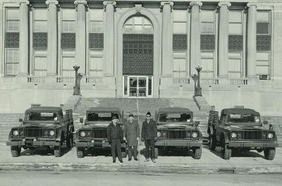 Jeep_M715-Factory-Photo.jpg