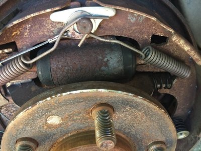 Pass rear brakes 2.JPG Pass rear brakes 2.JPG