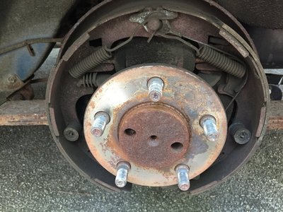 Driver rear brakes 7.JPG