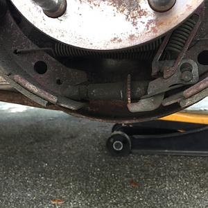 Driver rear brakes 6.JPG