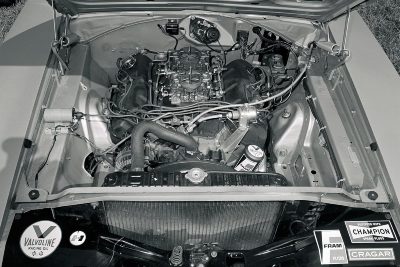 30-dick-landy-1968-dodge-charger-hemi-engine-front-view.jpg