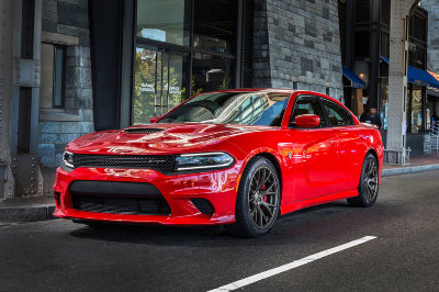 2015-Dodge-Charger-SRT-Hellcat-front-three-quarter-view-4.jpg