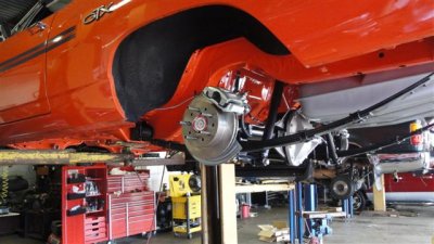 rear disc left 2 (Small).JPG