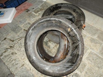 HOOSIER SLICKS.LONDSAY MILITARY PIC.LY RODS 018.jpg