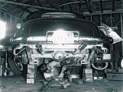 hrxs-1110w-vintage-garage-scenes-02.jpg