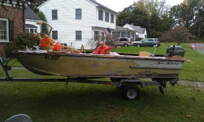 halloweenboat.jpg