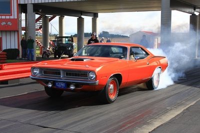 009-2015-pure-stock-drags-karakashian-1970-plymouth-cuda.jpg
