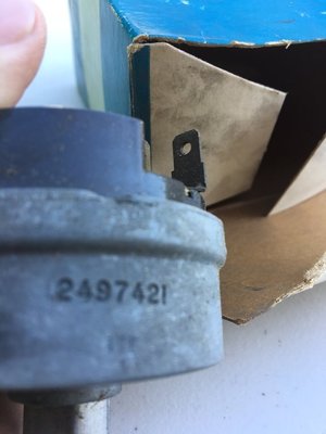 2497421 switch side.JPG